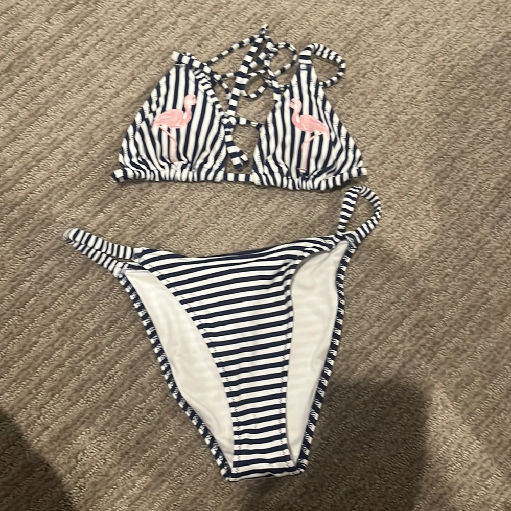 Victoria’s secret new collection swimsuit size S